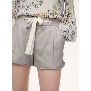 Aritzia Wilfred Allegra shorts, NWT and extra buttons, size 0, color: “Ashen”